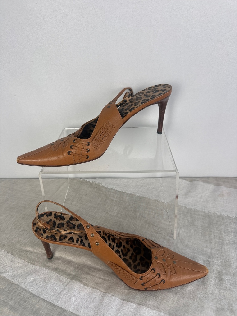 DOLCE AND GABBANA BROWN WOVEN LACED TRIM SLING BACK SHOES - Picture 2 of 5